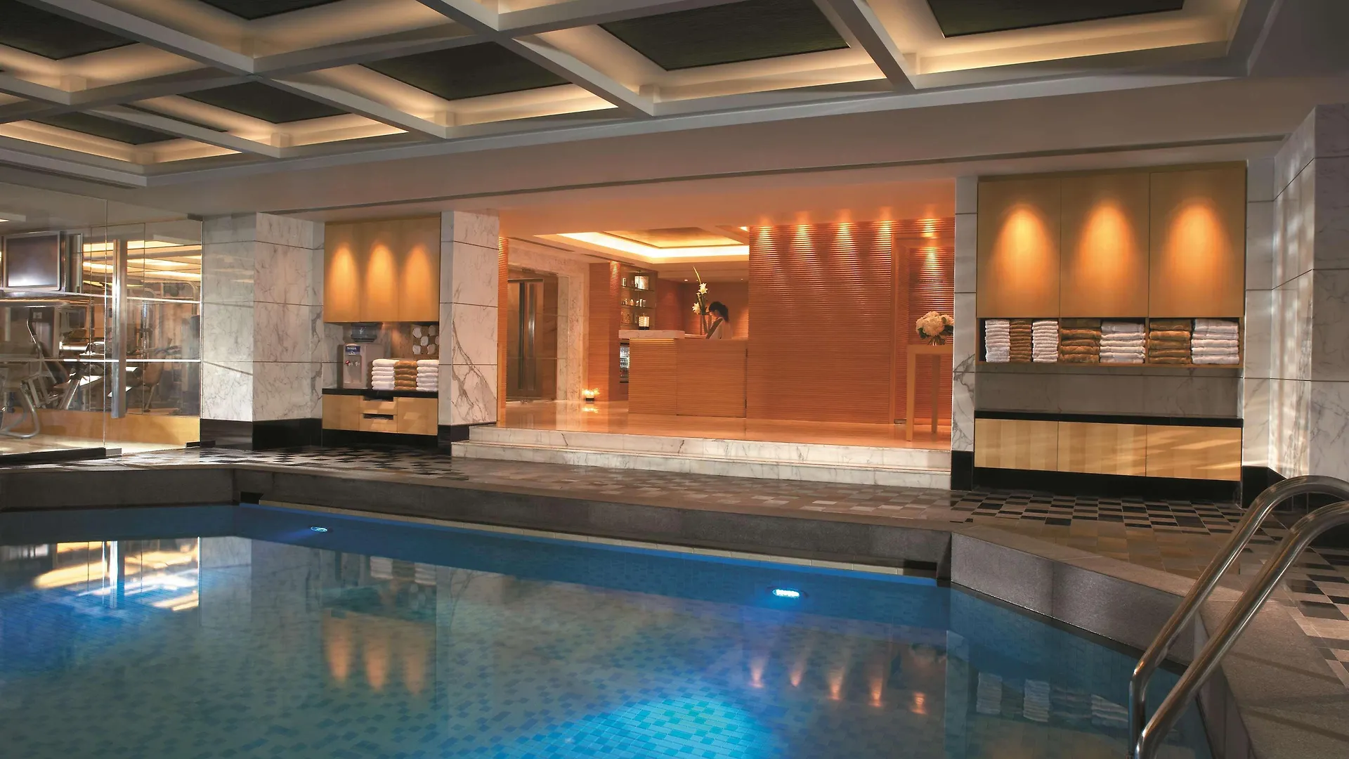 Kowloon Shangri-La, Hong Kong 5*,  Çin