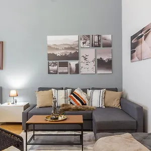  Apartamento Spacious & Cozy Downtown With Balcony Hungría