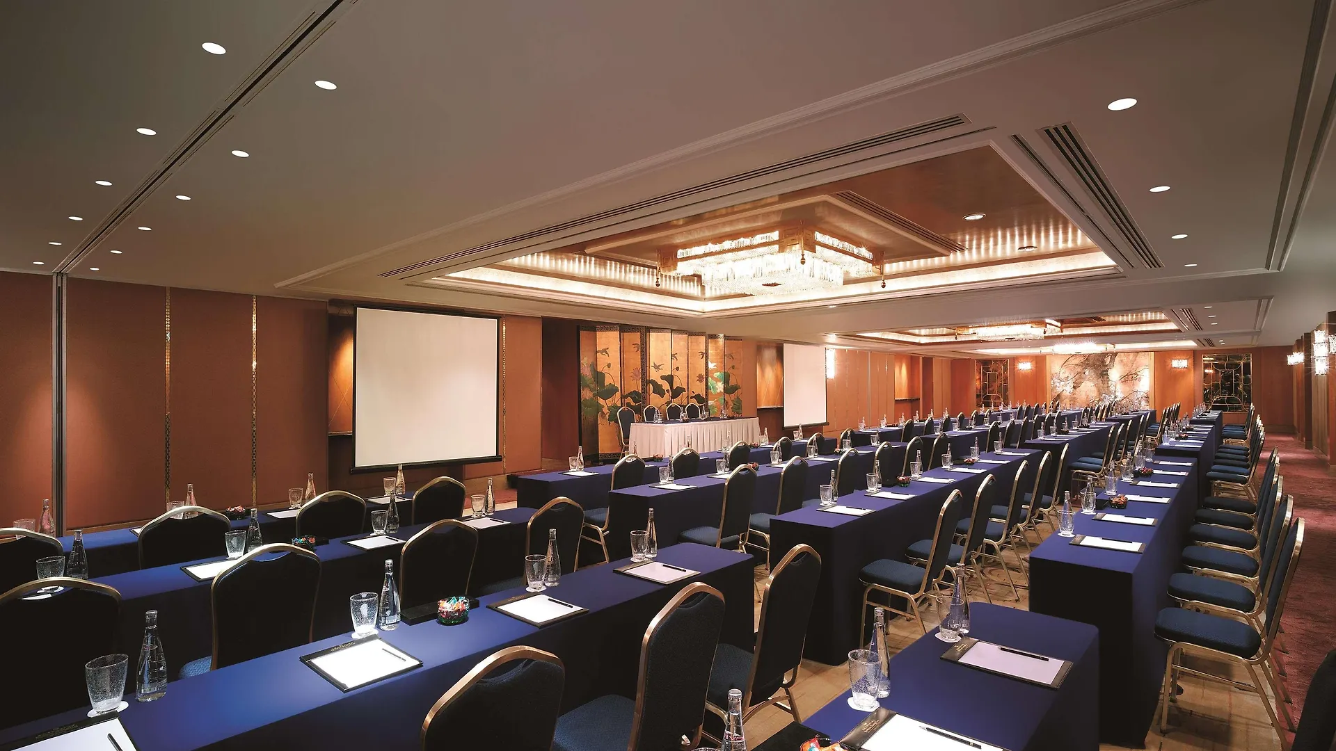 Kowloon Shangri-La, הונג קונג מלון